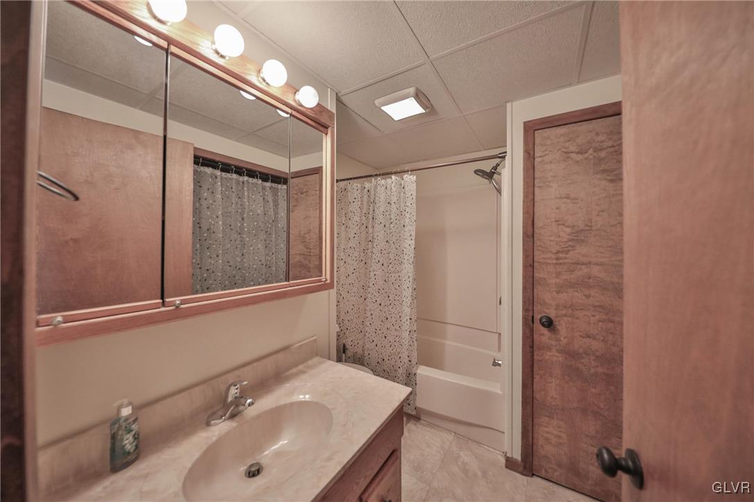 305 Clearview Drive Palmerton, PA 18071 - Photo 22 of 50 Full Bathroom - Main