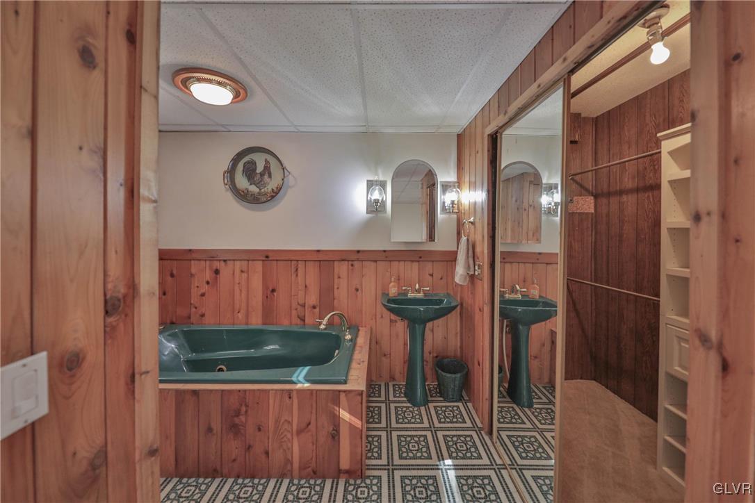 305 Clearview Drive Palmerton, PA 18071 - Photo 30 of 50 Gallery Image 30