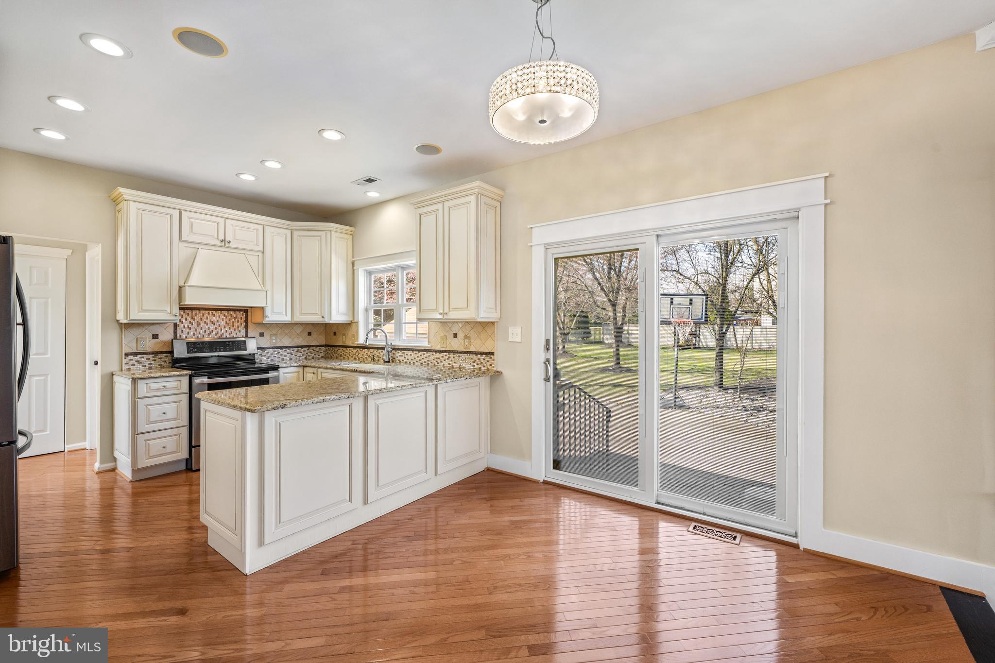 9 Waters Edge Drive Riverside, NJ 08075 - Photo 15 of 40