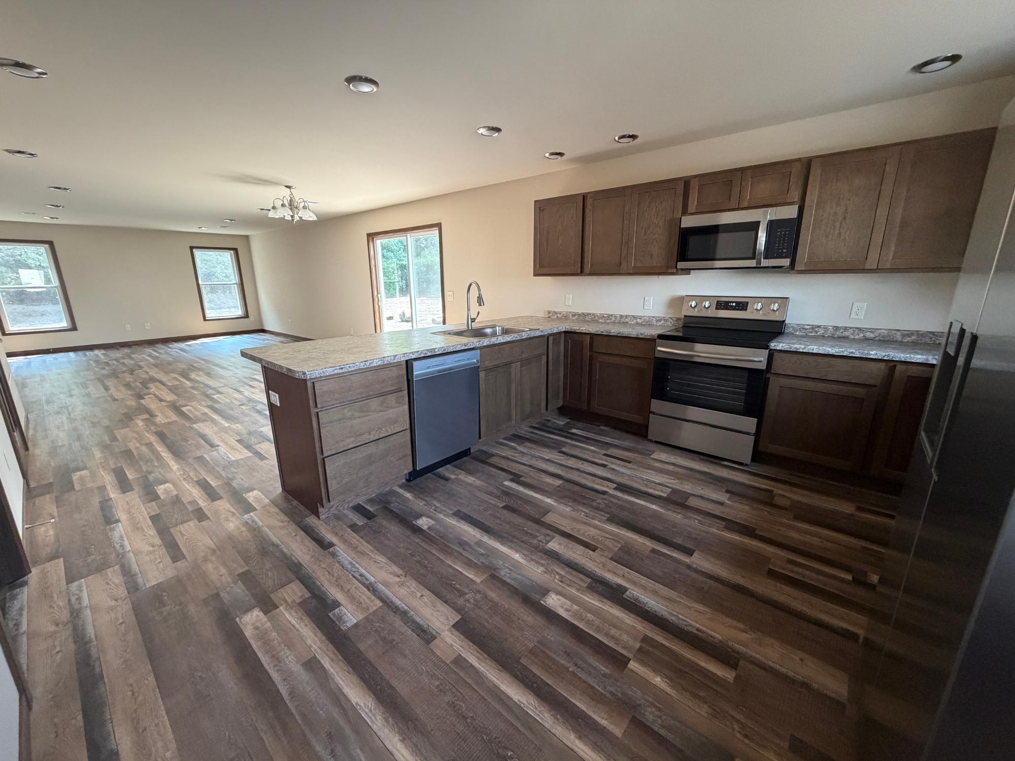 1408 Iverson Street Rhinelander, WI 54501 - Photo 5 of 21 Gallery Image 5
