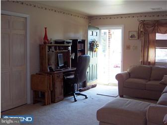 130 Eaves Mill Road Medford, NJ 08055 - Photo 2 of 12 Living Room