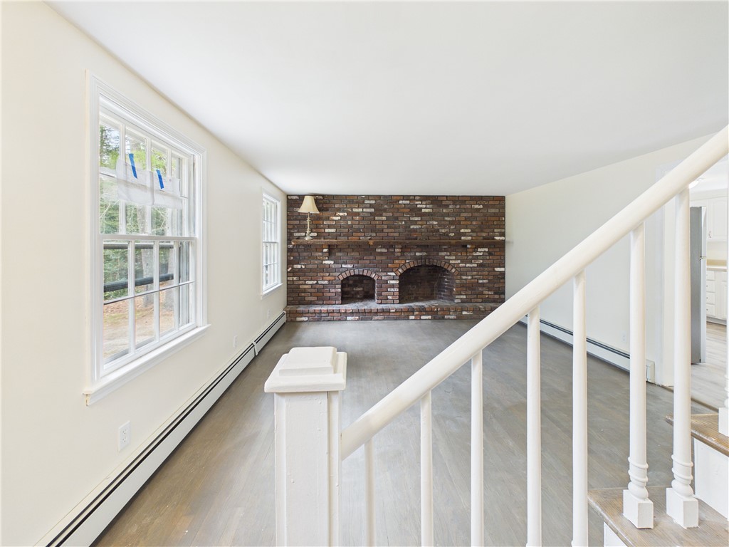 6502 Flat River Road Coventry, RI 02827 - Photo 18 of 34