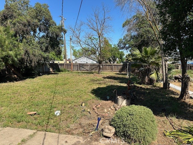 1725 East 22nd Street Merced, CA 95340 - Photo 2 of 15