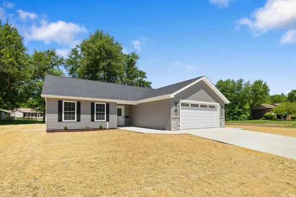 $294,900 | 203 South Ivy Lane, Butler, IN 46721