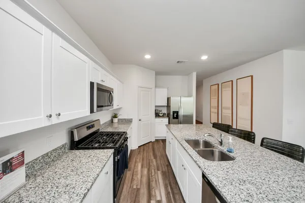 $2,545 | 1802 Corsica Crk Lane, Rosharon, TX 77583