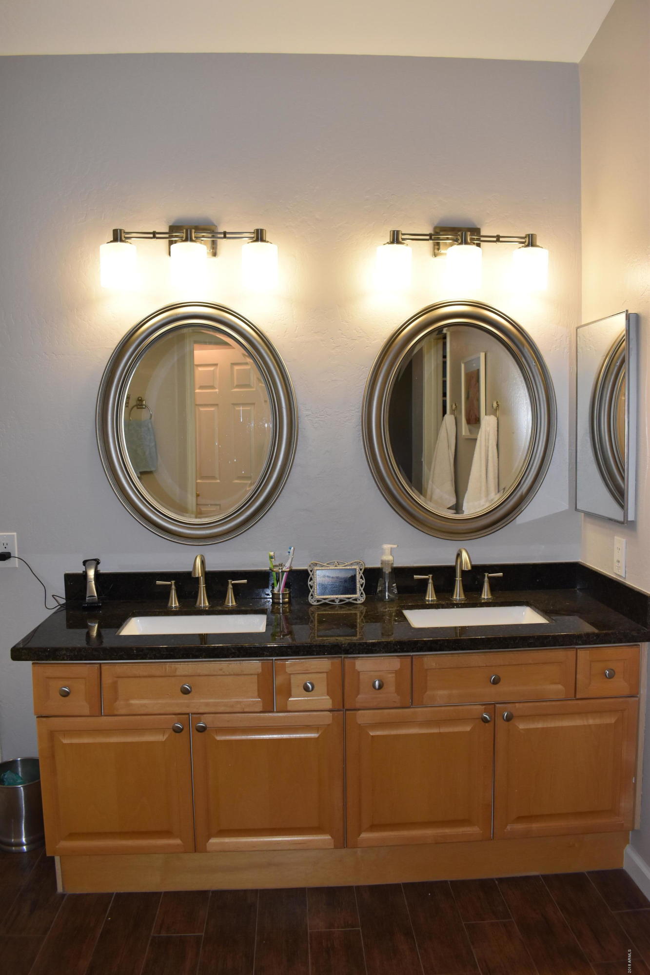 1252 East Redfield Road Phoenix, AZ 85022 - Photo 21 of 29 Master Double Sinks