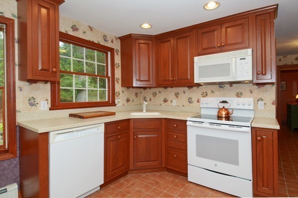 233 Van Norden Road Reading, MA 01867 - Photo 10 of 23 Gallery Image 10