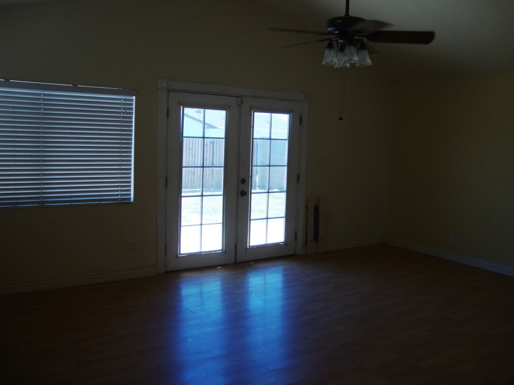 3345 West Bloomfield Road Phoenix, AZ 85029 - Photo 4 of 4 family room