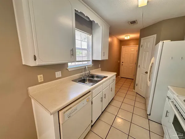$1,595 | 5715 Cacica Street, Pensacola, FL 32507