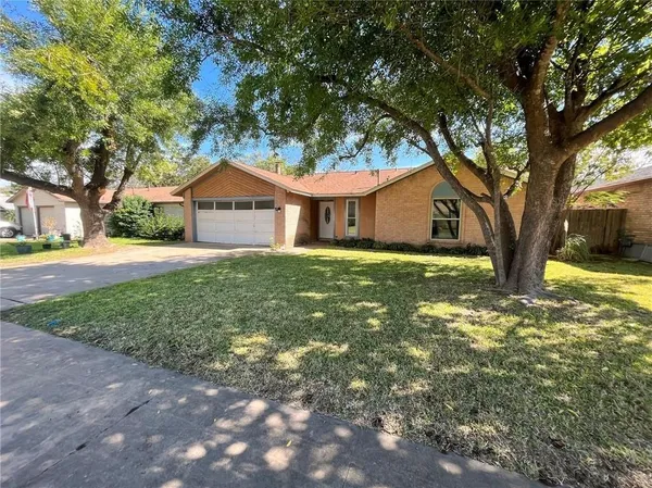 $1,950 | 11516 Sandy Loam Trail, Austin, TX 78750