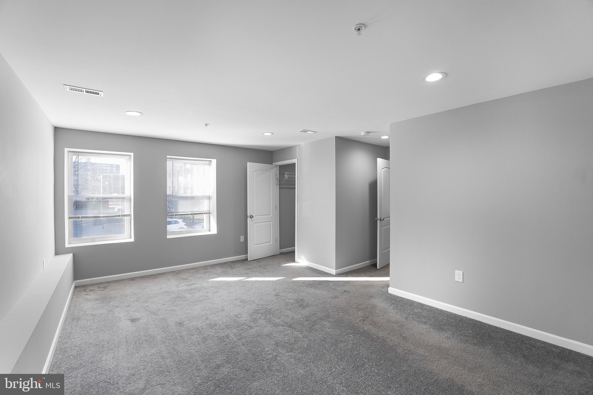 2917 13th Street Northwest Washington, DC 20009 - Photo 11 of 33 a view of an empty room with a window
