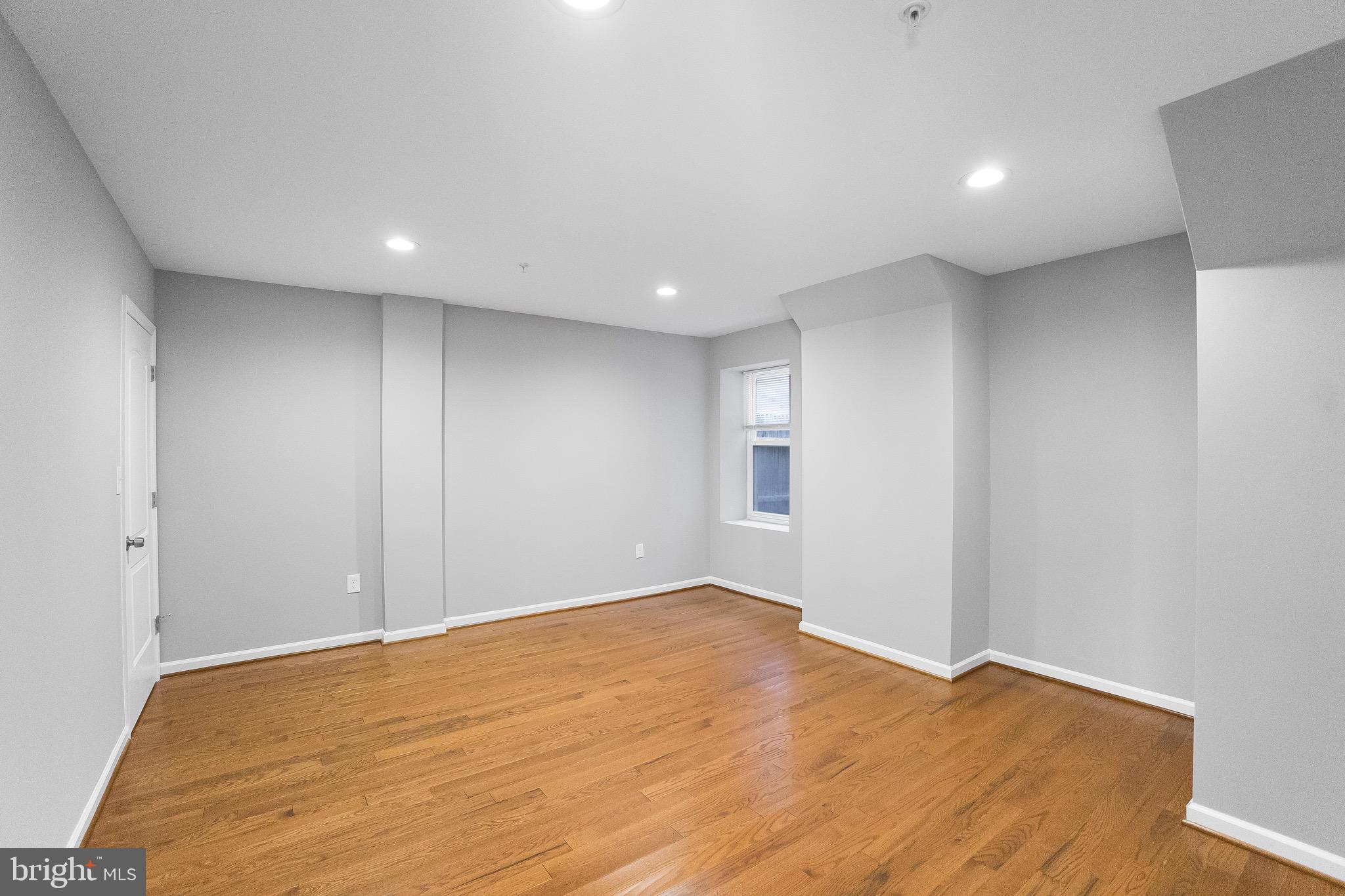 2917 13th Street Northwest Washington, DC 20009 - Photo 12 of 33 a view of empty room