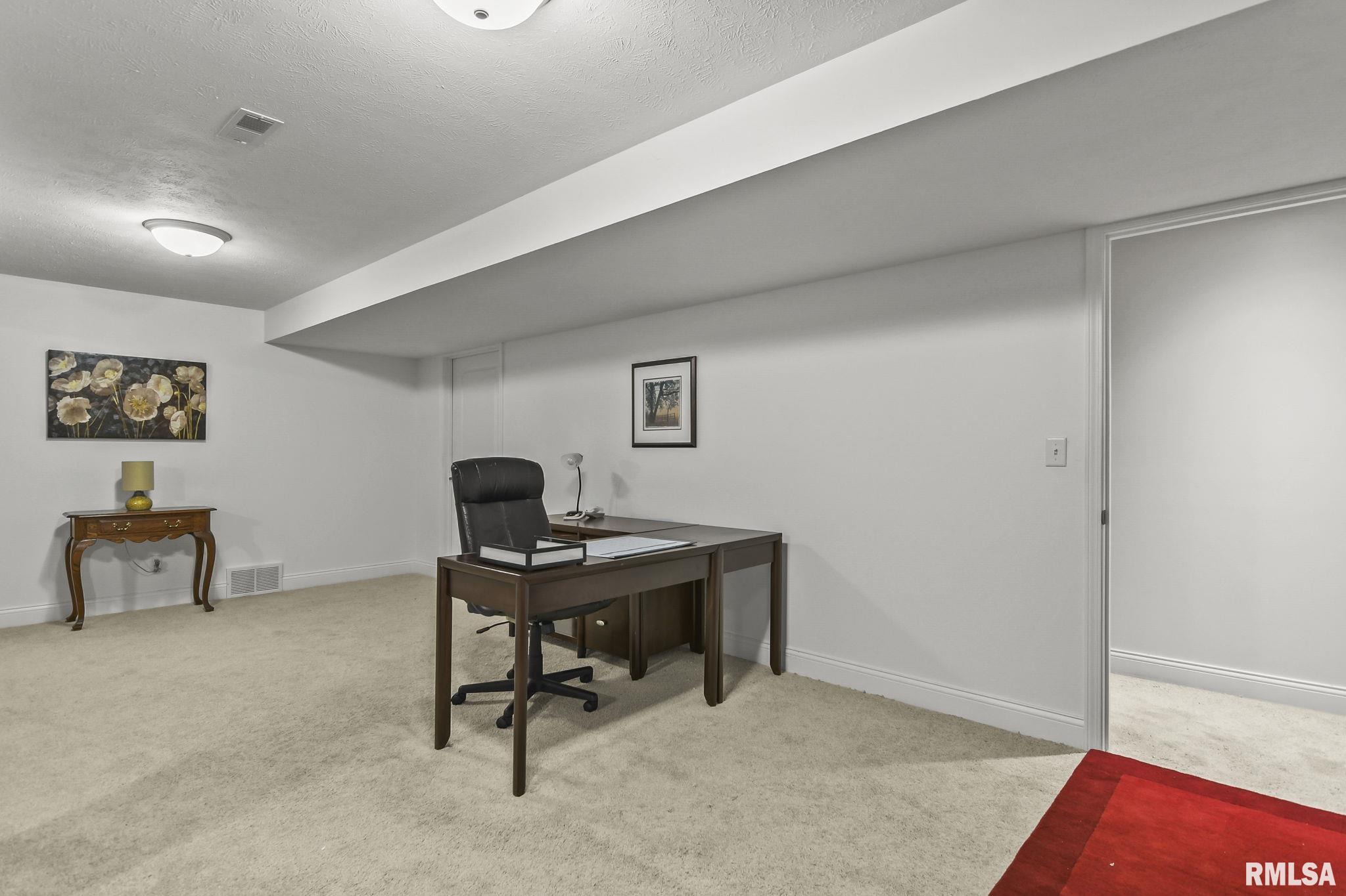 3310 Lakemere Drive Springfield, IL 62711 - Photo 29 of 36 Gallery Image 29