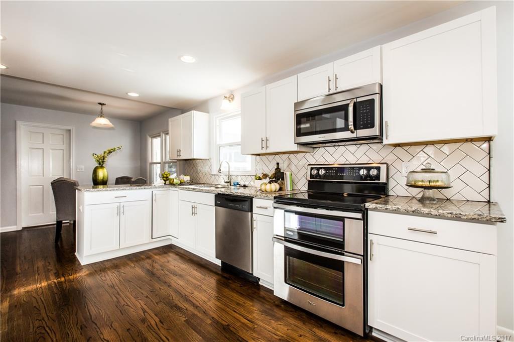 5812 Portburn Road Charlotte, NC 28211 - Photo 3 of 24 Gallery Image 3