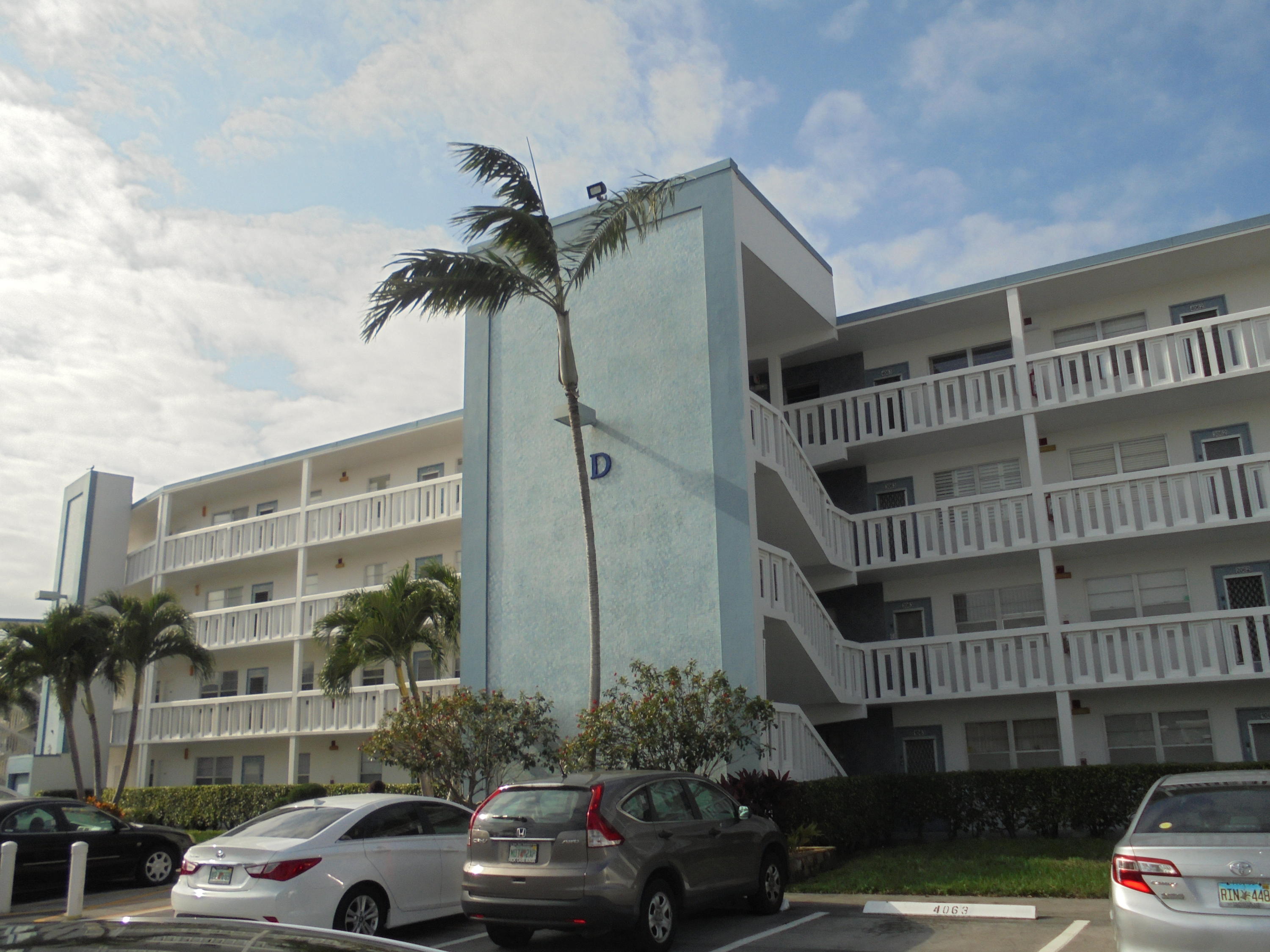2058 Exeter Boca Raton, FL 33434 - Photo 1 of 20 Exterior Front