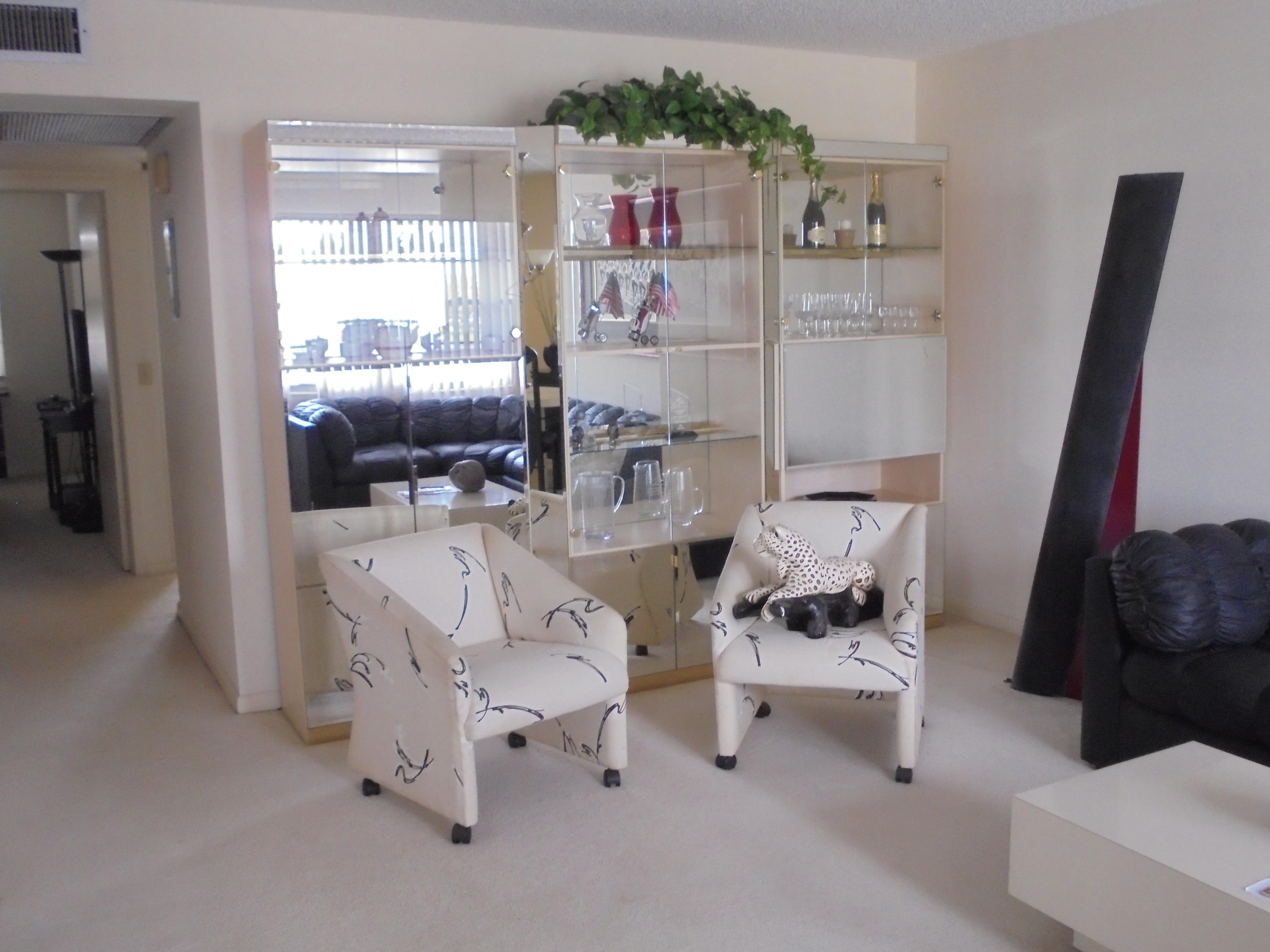 2058 Exeter Boca Raton, FL 33434 - Photo 5 of 20 019