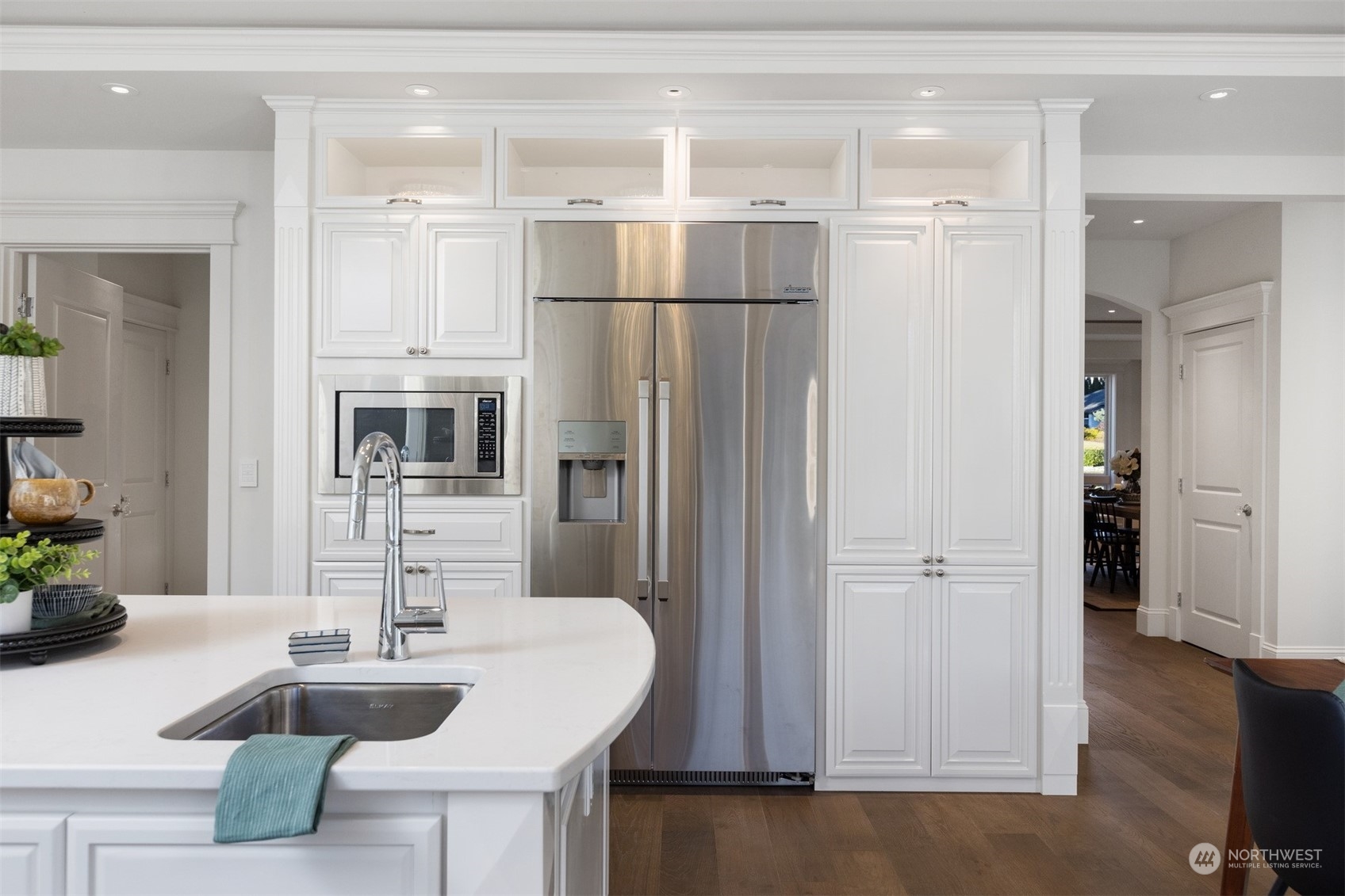 627 Linden Road Bellingham, WA 98225 - Photo 13 of 40 a kitchen with refrigerator and sink