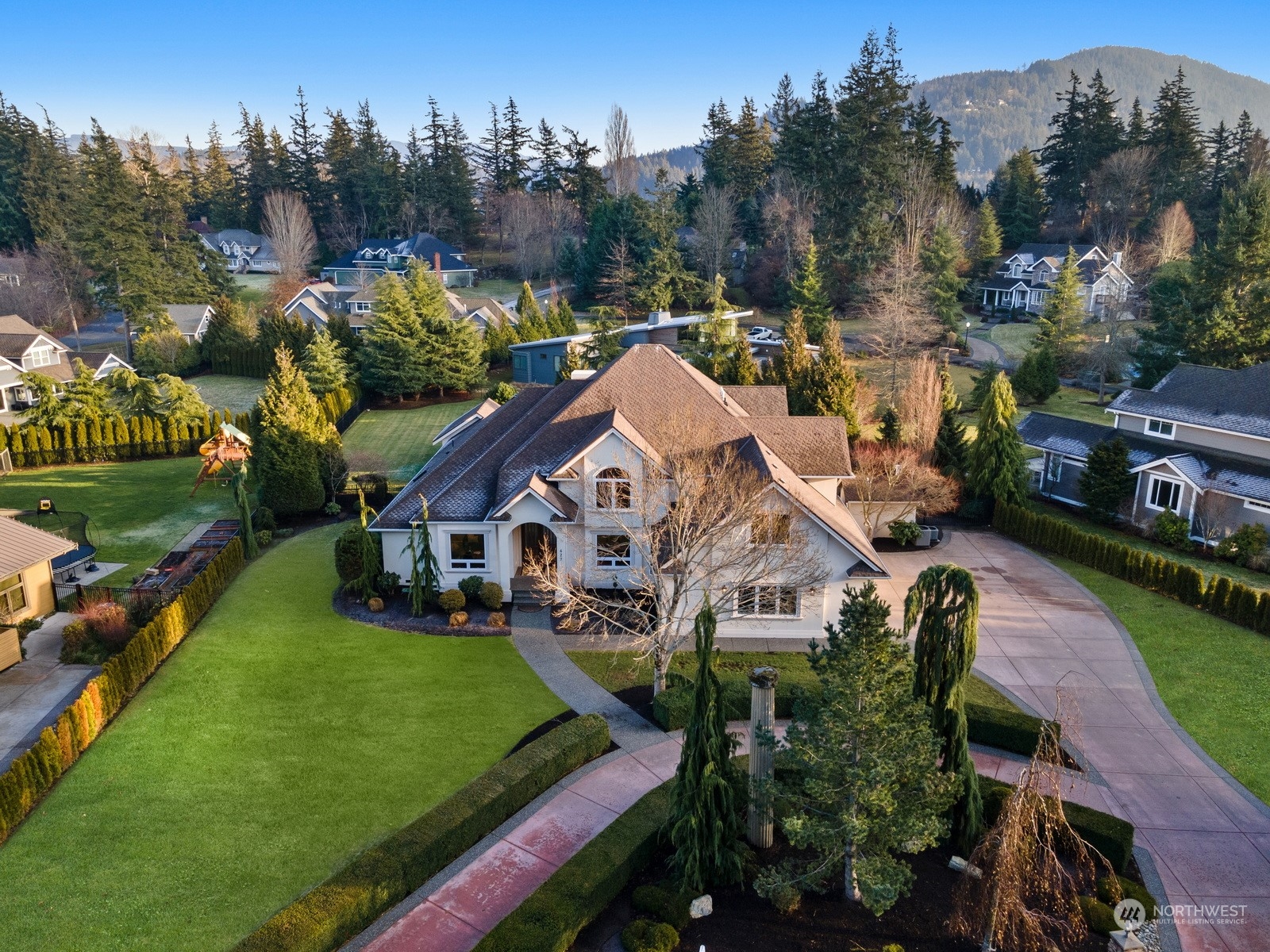 627 Linden Road Bellingham, WA 98225 - Photo 3 of 40