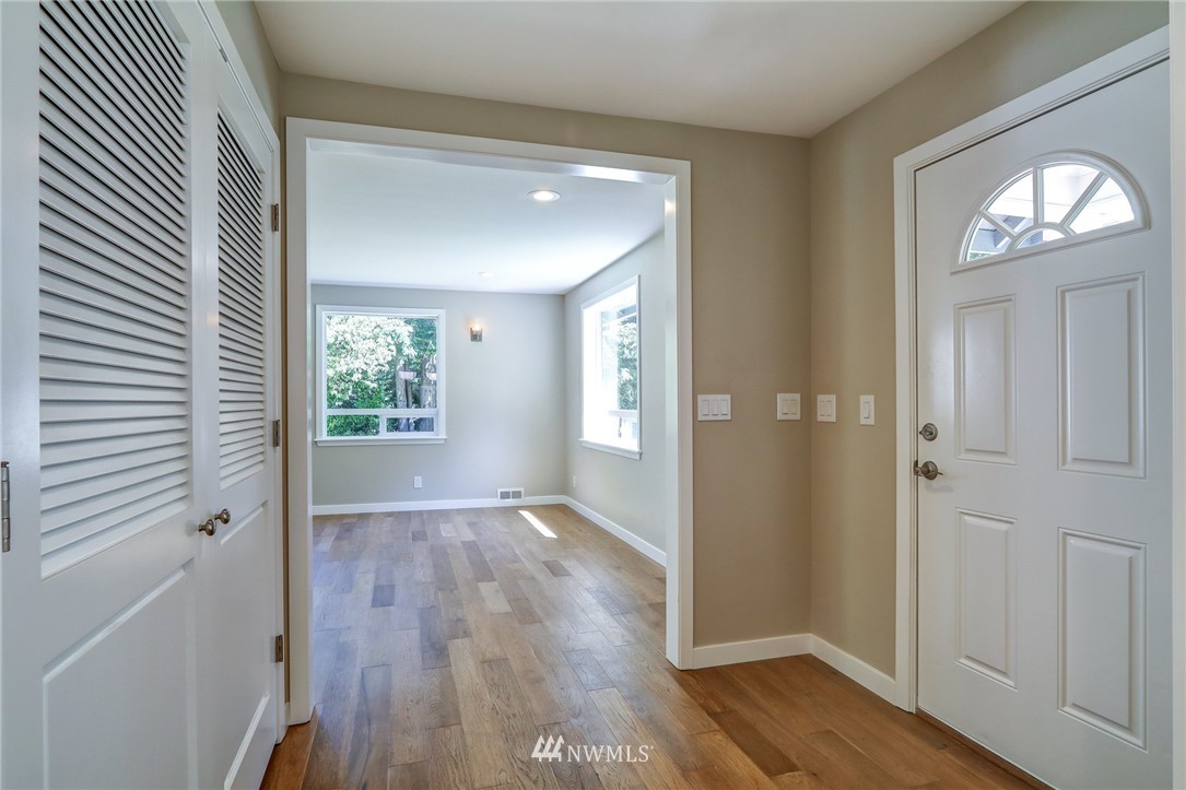 3800 Sunnyslope Road Southwest Port Orchard, WA 98367 - Photo 11 of 32 Gallery Image 11
