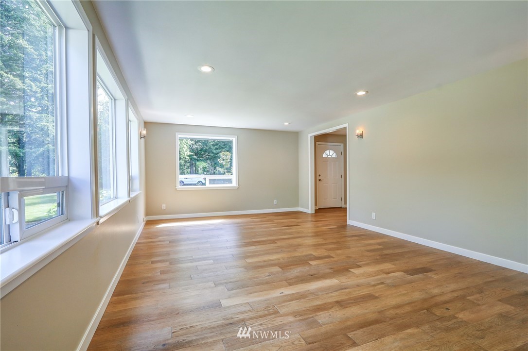 3800 Sunnyslope Road Southwest Port Orchard, WA 98367 - Photo 13 of 32 Gallery Image 13