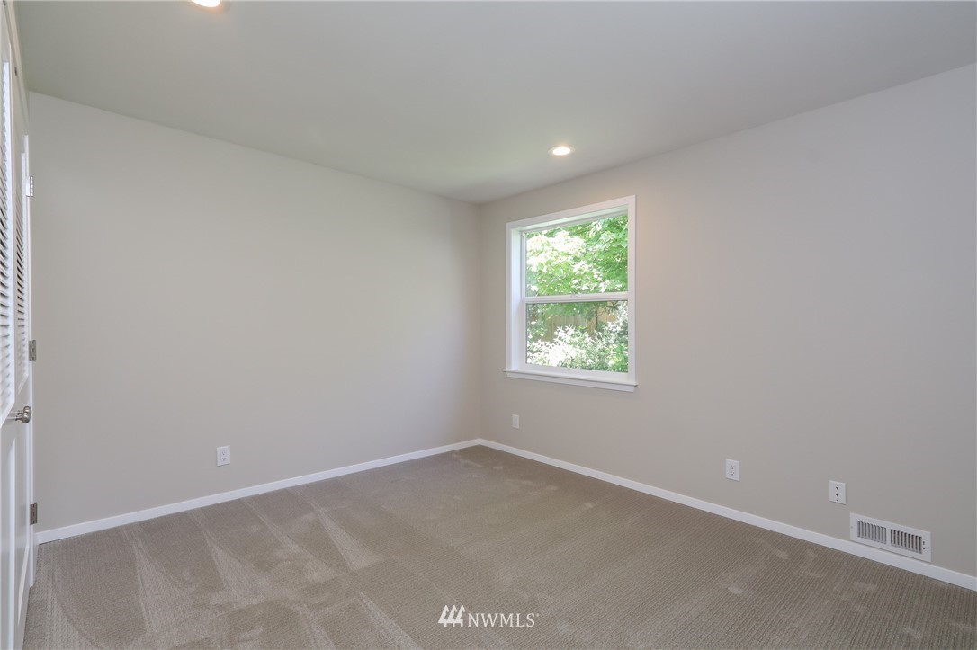 3800 Sunnyslope Road Southwest Port Orchard, WA 98367 - Photo 20 of 32 Gallery Image 20