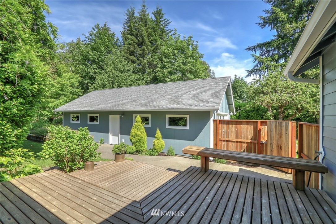 3800 Sunnyslope Road Southwest Port Orchard, WA 98367 - Photo 3 of 32 Gallery Image 3