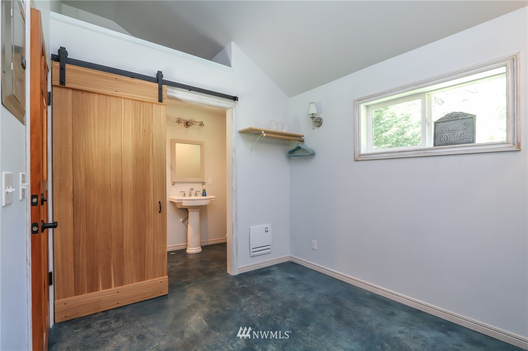 3800 Sunnyslope Road Southwest Port Orchard, WA 98367 - Photo 23 of 32 Gallery Image 23