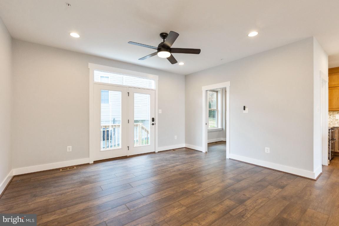 7121 Saddle Road New Market, MD 21774 - Photo 11 of 31 Gleaming floors throughout.