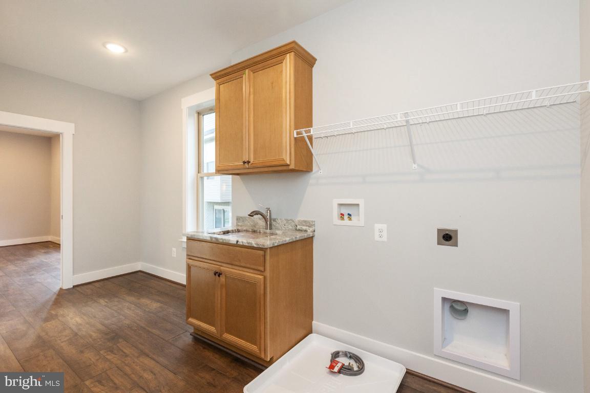 7121 Saddle Road New Market, MD 21774 - Photo 19 of 31 Mud room / Laundry