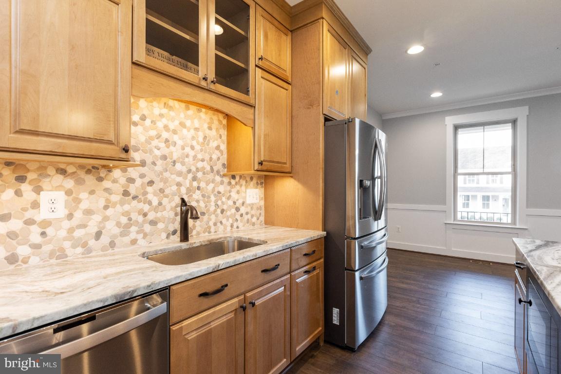 7121 Saddle Road New Market, MD 21774 - Photo 5 of 31 Beautiful backsplash.