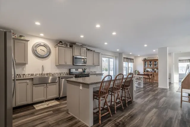 $425,000 | 2015 Essler Drive, St. Peter, MN 56082