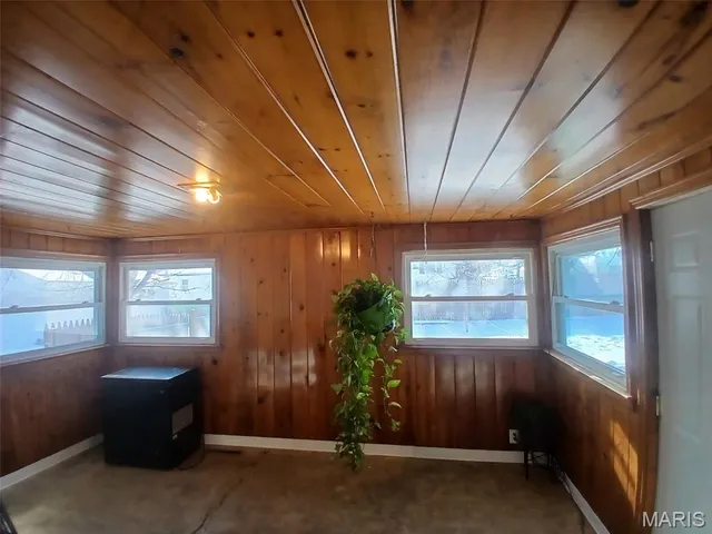 $169,900 | 408 North 7th Street, La Grange, MO 63448