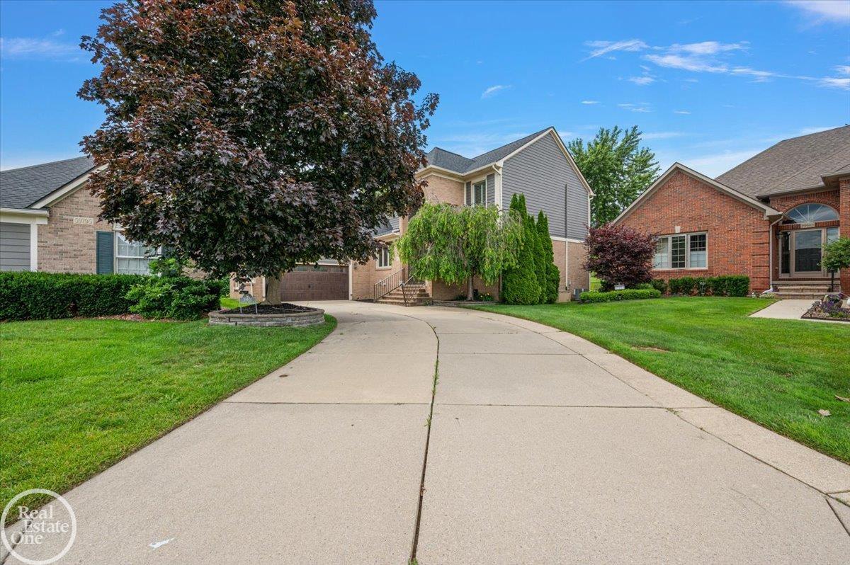 59807 Glacier Ridge North, Unit #59 Washington, MI 48094 - Photo 4 of 82