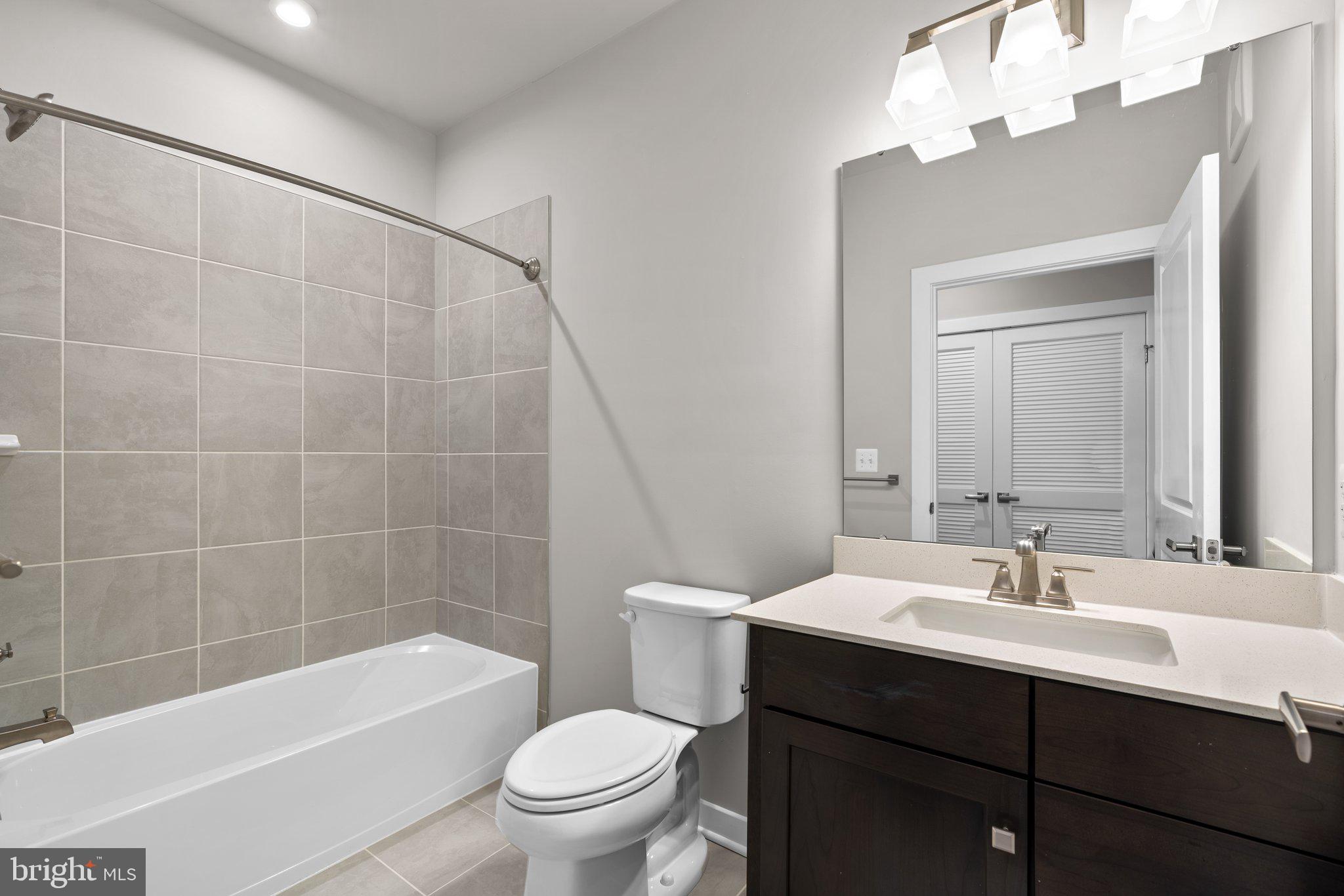 10411 Resort Road, Unit P Ellicott City, MD 21042 - Photo 25 of 32 Bathroom