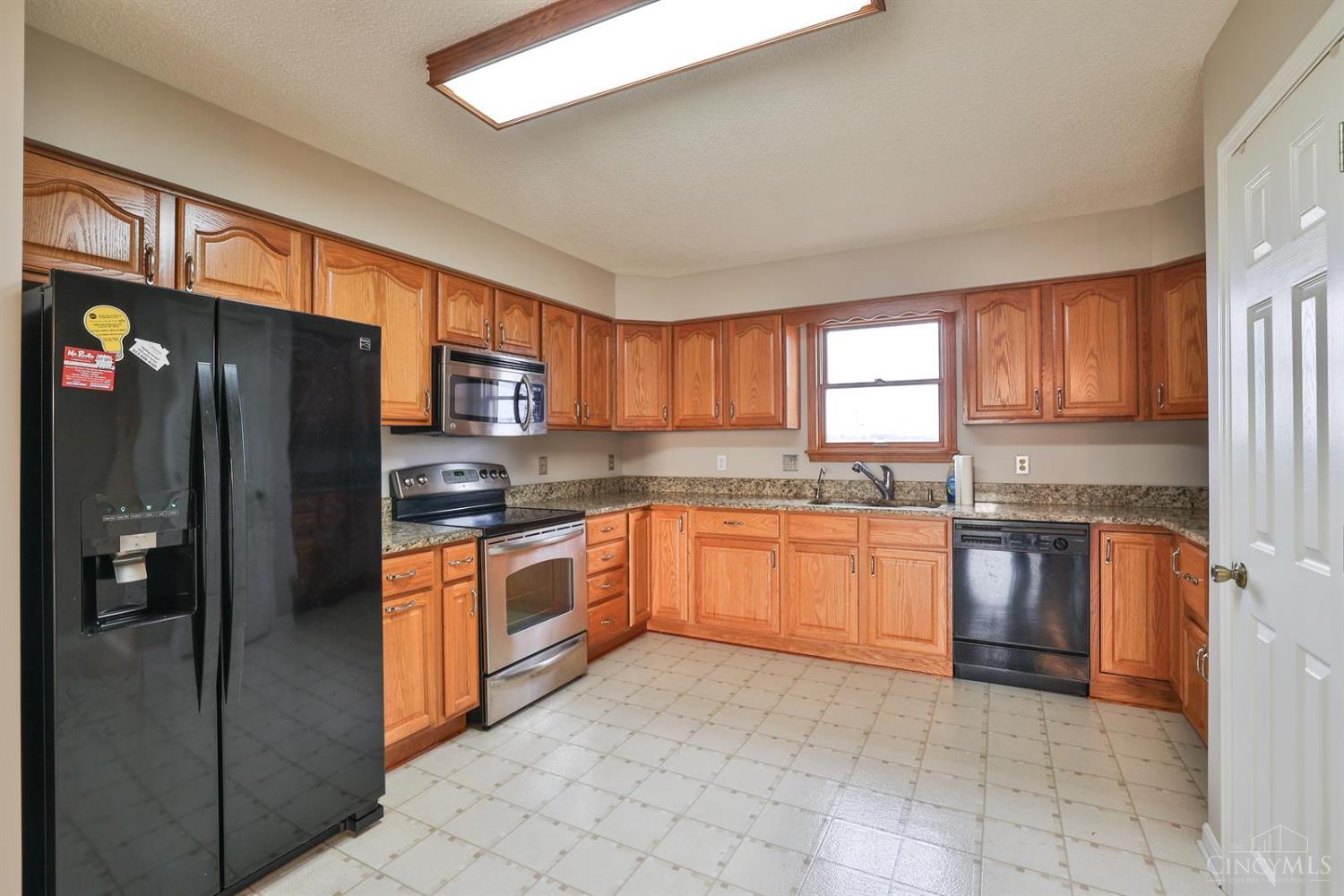 3739 Tolbert Road Trenton, OH 45067 - Photo 8 of 27 Gallery Image 8