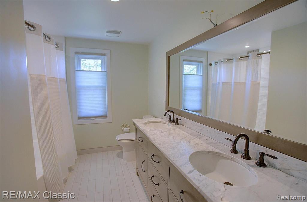 7415 Wing Lake Road Bloomfield Hills, MI 48301 - Photo 24 of 30