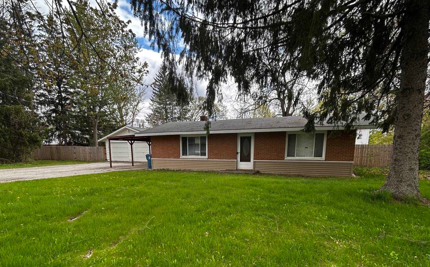 408 Glidden Road Beaverton, MI 48612 - Photo 3 of 29