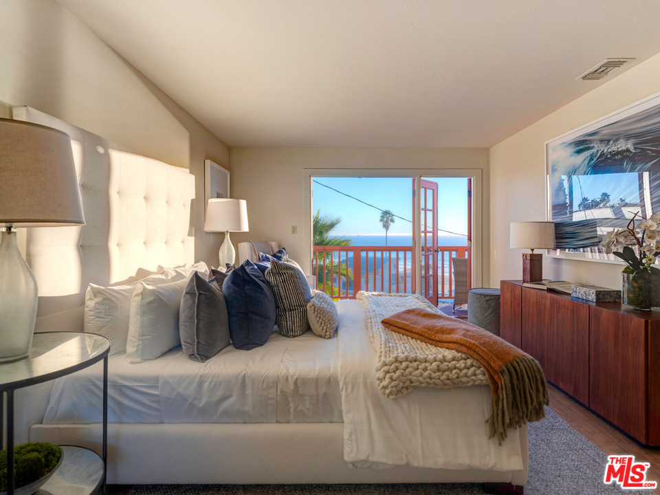 7501 Whitlock Avenue Playa del Rey, CA 90293 - Photo 13 of 30