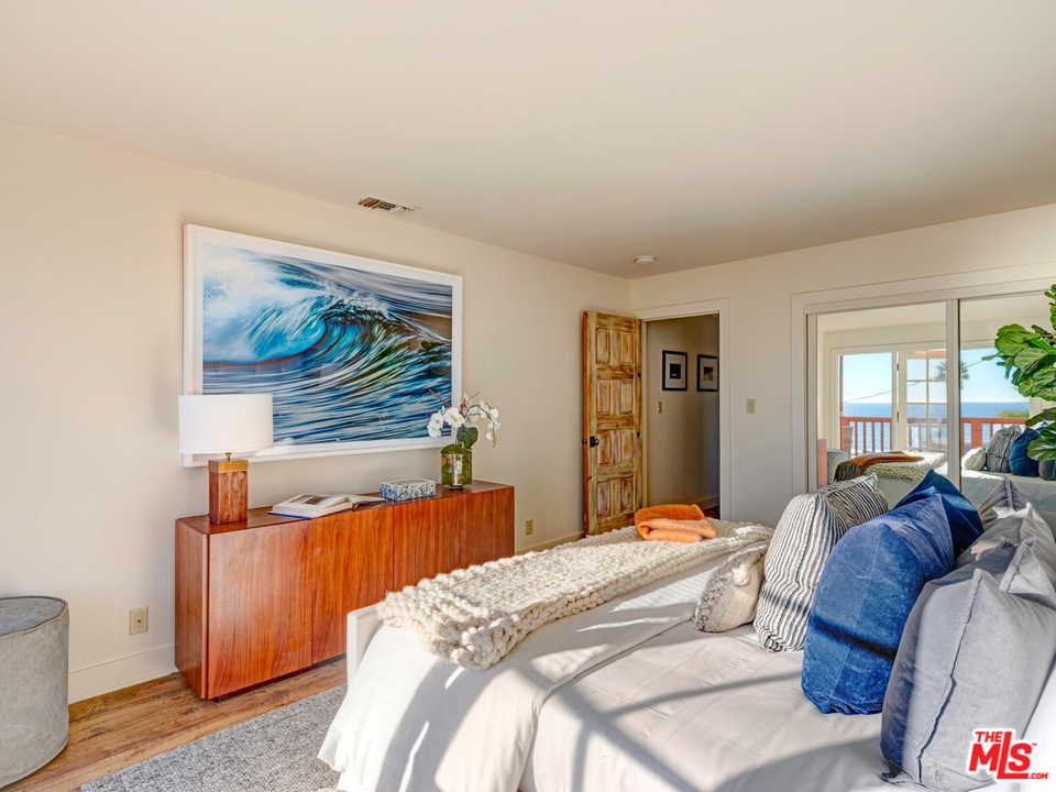 7501 Whitlock Avenue Playa del Rey, CA 90293 - Photo 14 of 30
