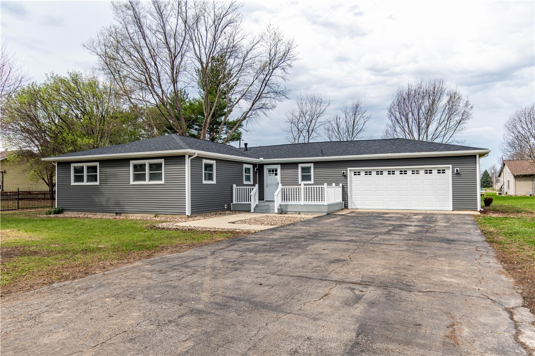 1189 Country Club Road Sullivan, IL 61951 - Photo 1 of 23 Gallery Image 1