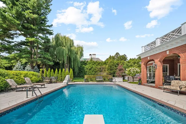 $5,349,000 | 320 Woodley Road, Winnetka, IL 60093