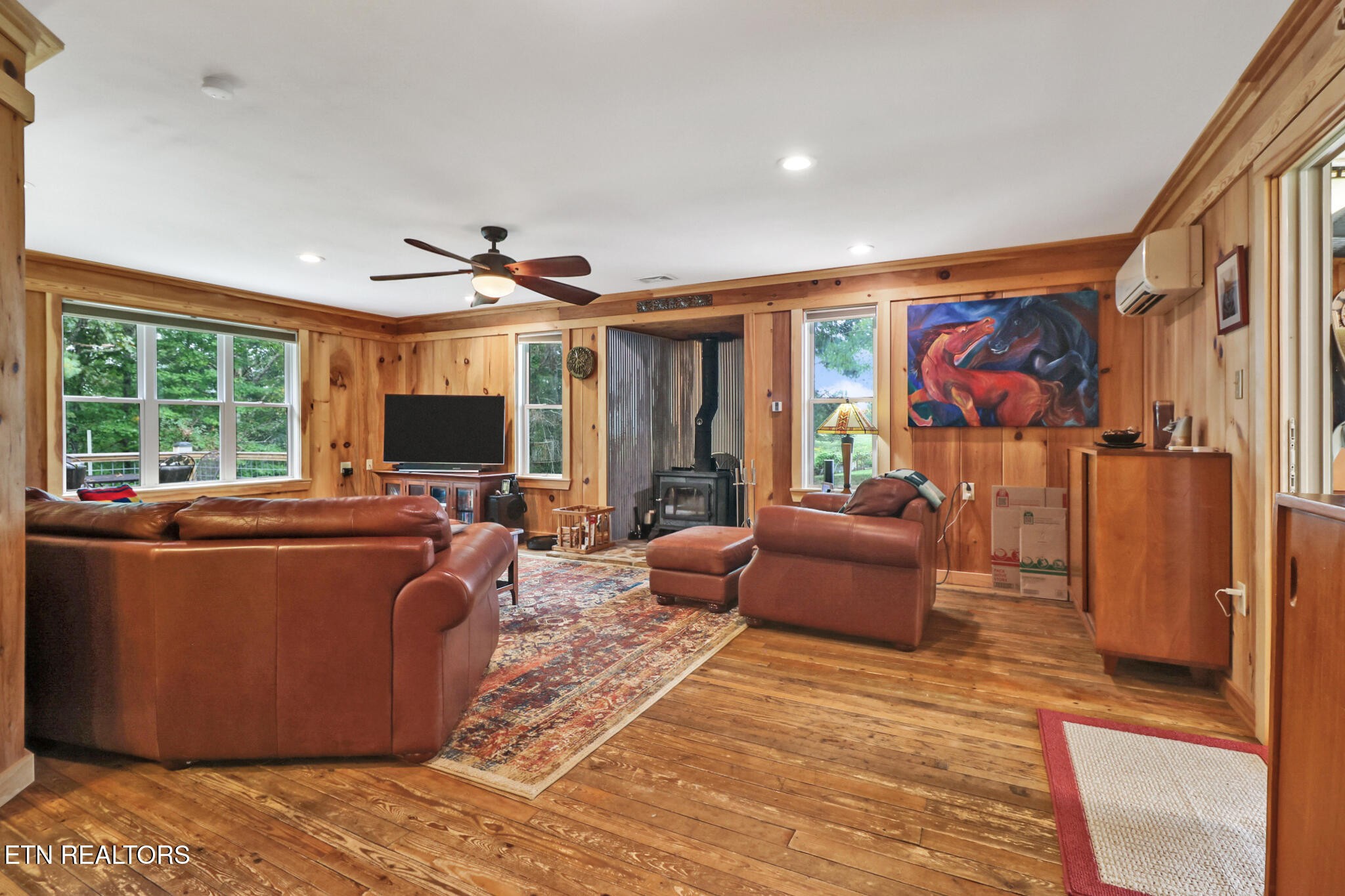 4676 Rugby Pike Allardt, TN 38504 - Photo 30 of 50 a living room with furniture and a large window