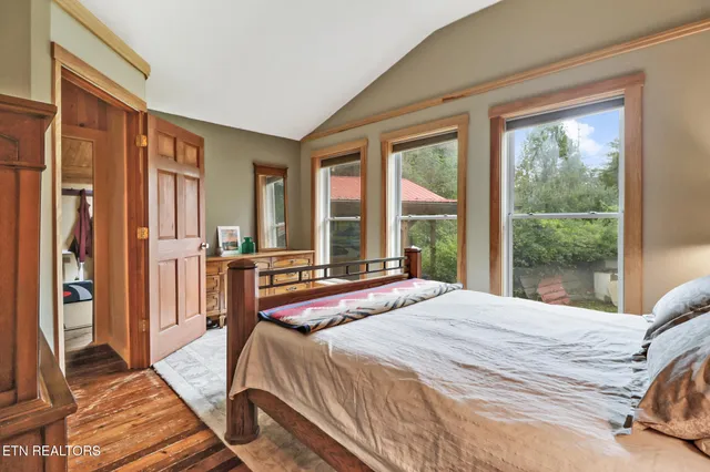 $475,000 | 4676 Rugby Pike, Allardt, TN 38504