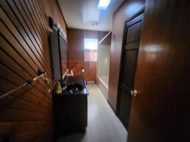 $189,900 | 458 West Maple Street, Nashville, IL 62263