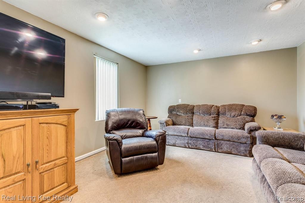 6300 State Road Fort Gratiot, MI 48059 - Photo 20 of 51