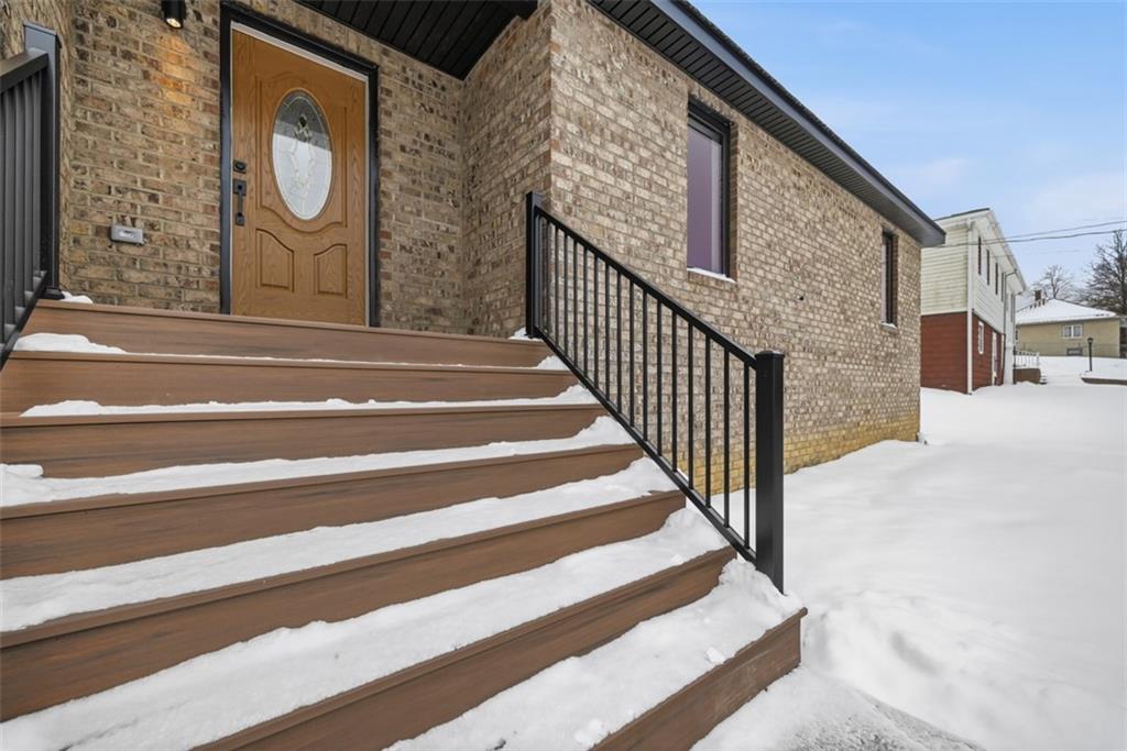 625 Manifold Road Washington, PA 15301 - Photo 3 of 46