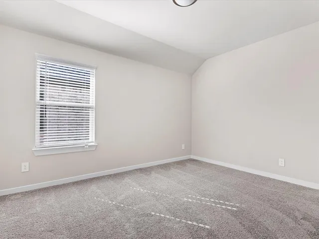 a view of empty room with window