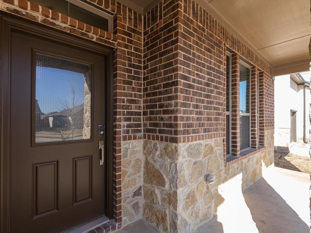 643 Medinah Road Red Oak, TX 75154 - Photo 2 of 28