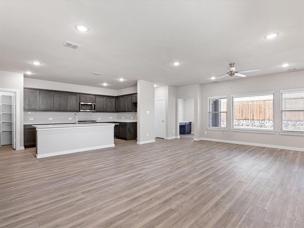 643 Medinah Road Red Oak, TX 75154 - Photo 5 of 28 a view of kitchen with wooden floor