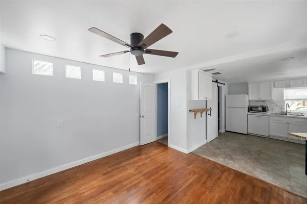 $1,850 | 303 Welch Street, Unit 1/2, Houston, TX 77006